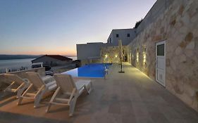 Apartment 3 With Pool And Amazing Sea View
